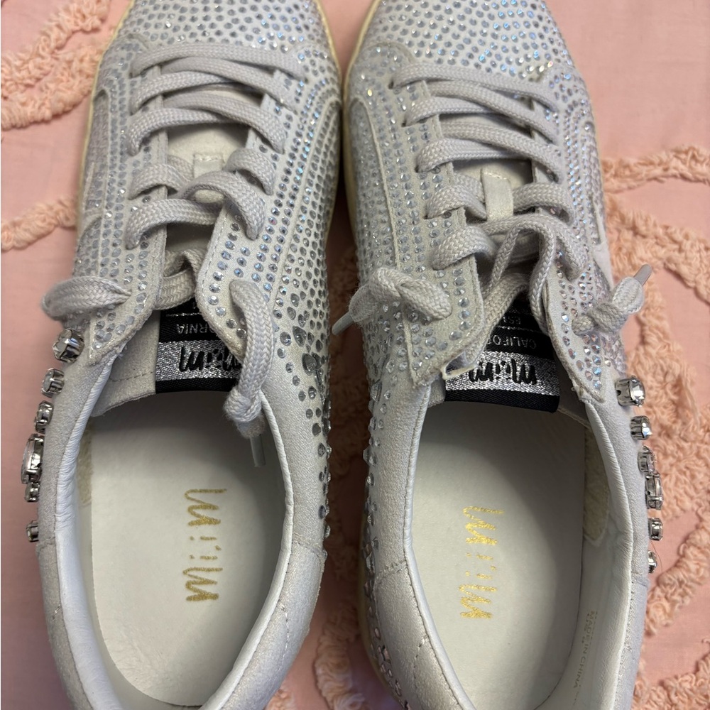 Elegant White Rhinestone Sneakers